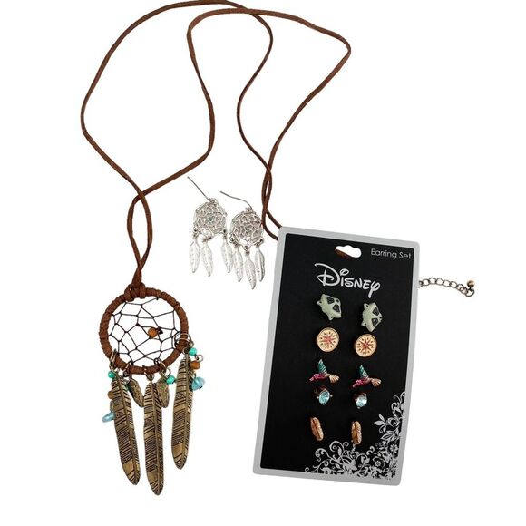 Disney Pocahontas Vintage Nostalgic Stud Earring Pack with Dream Catcher Set - Picture 1 of 6